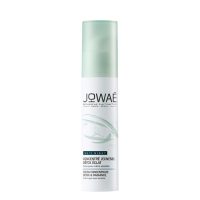 Bottle  of  Jowaé  Black  Tea  Concentrate  Rejuvenating  Night  Detox  by  Jowaé,  a  gel  serum  indicated  for  night  detox.