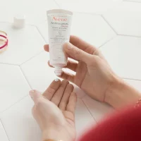 Buy Avène Antirougeurs Crema de Día Calmante SPF30 40ml Online | In Stock & Worldwide Shipping - Idivia