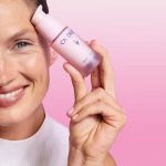 a lightweight serum indicated for lifting and redefining contours.