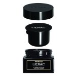 a  silky  cream  indicated  for  correcting  signs  of  aging  in  combination  skin.