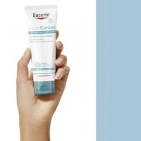 a  face  cream  indicated  for  dry  and  eczema-prone  skin.