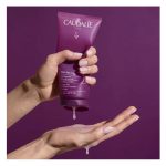 a relaxing gel indicated for gentle skin cleansing.
