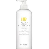 Bottle  of  10%  Urea  Repairing  Body  Lotion  by  BABÉ,  a  lotion  texture  indicated  for  moisturizing  dry  and  very  dry  skin.