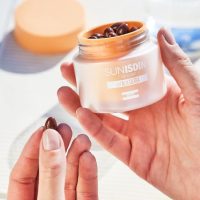 a  supplement  indicated  for  preparing  and  protecting  the  skin  from  sun  exposure.