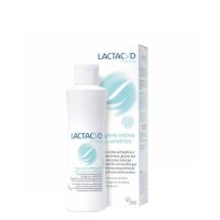 Bottle  of  Lactacyd  Pharma  Intimate  Hygiene  Protection  by  Lactacyd,  a  cleansing  gel  indicated  for  daily  intimate  hygiene  protection.