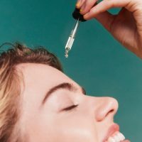 a  dry  oil  indicated  for  overnight  skin  regeneration  and  nourishment.