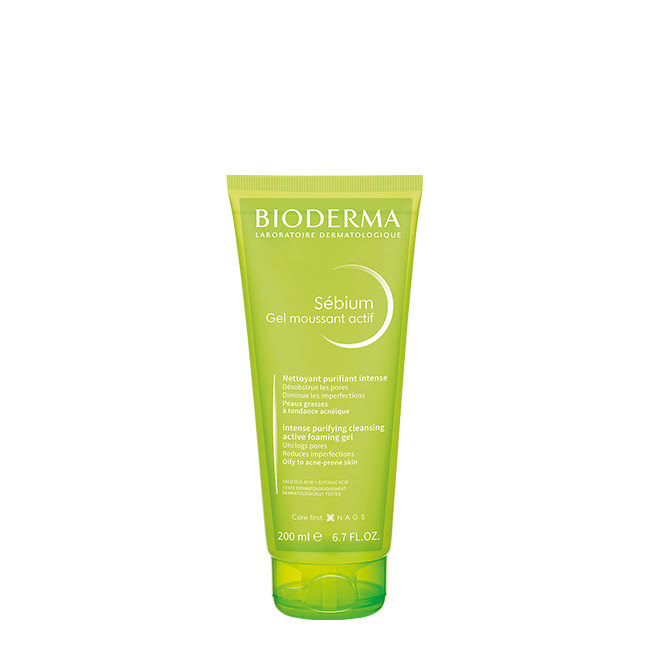 BiodermaSébiumActifMoussantFoamingGel200ml Bottle of Bioderma Sébium Actif Moussant Foaming Gel by Bioderma, a gel indicated for unclogging pores and reducing spots.