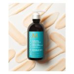 a moisturizing cream indicated for styling and hydrating rebellious hair.