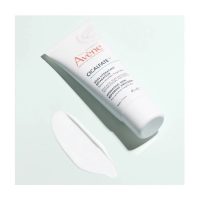 Hydrating  Skin  Repairing  Emulsion  by  Avène,  an  emulsion  indicated  for  accelerating  skin  regeneration.