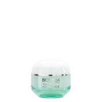 Jar  of  Biotherm  Aquasource  Gel  Normal/  Combination  Skin  by  Biotherm,  a  melting  gel  cream  indicated  for  long  lasting  hydration.