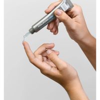 a concentrate indicated for intense hydration and firming.