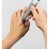 a concentrate indicated for skin luminosity and aging.