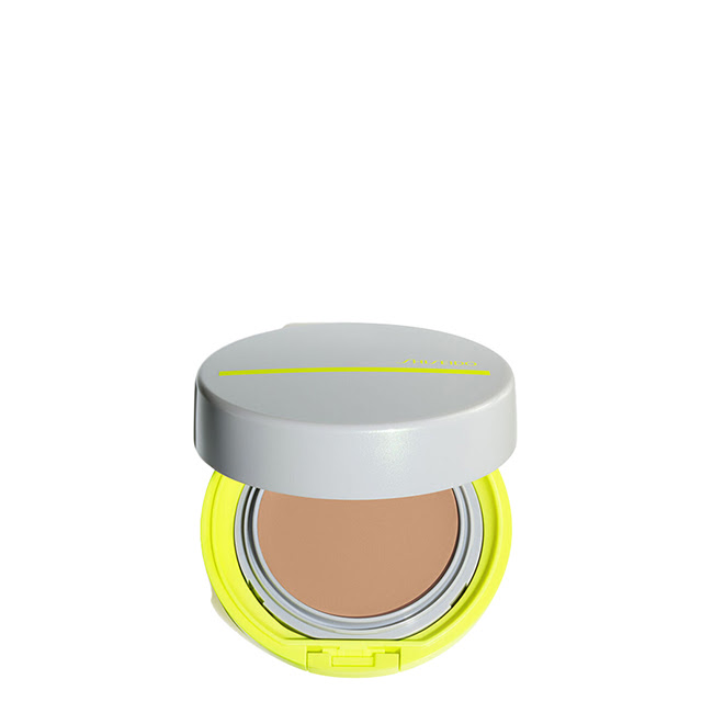 ShiseidoSunCareSportBBCompactSPF50MediumDarkTone12g Shiseido Sun Care Sport BB Compact SPF50+ Tono Medio Oscuro 12g - Image 1