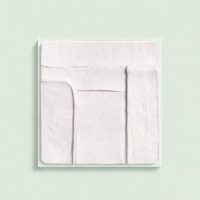 an  exfoliating  mask  indicated  for  removing  impurities  and  reviving  radiance.