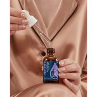 a nourishing oil indicated for regenerating and refining facial skin.
