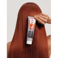 a hair mask indicated for temporary copper color.