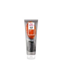 Jar  of  Wella  Professional  Color  Fresh  Depositing  Mask  Color  Copper  Glow  by  Wella,  a  hair  mask  indicated  for  temporary  copper  color.