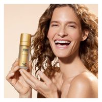 a  gel  serum  indicated  for  reducing  hyperpigmentation  and  skin  blemishes.