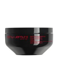 Jar  of  Shu  Uemura  Ashita  Supreme  Intense  Revitalization  Treatment,  a  revitalizing  mask  indicated  for  strengthening  and  moisturizing  hair.