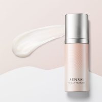 a  silky  cream  indicated  for  smoothing  lip  expression  lines.