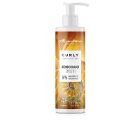 Bottle  of  Alcantara  Cosmética  Curly  Hair  System  Smooth  Conditioner  by  Alcantara  Cosmética,  a  creamy  conditioner  for  curls.