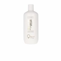 Bottle  of  Alyssa  Ashley  White  Musk  Hand  &  Body  Lotion  by  Alyssa  Ashley,  a  body  lotion  indicated  for  moisturizing  and  smoothing  skin.