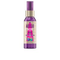 Spray  of  Aussie  SOS  Heat  Saviour  Conditioning  Spray  by  Aussie,  a  conditioning  spray  indicated  for  heat  protection.