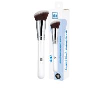 Ilū Angled Blush Kabuki Brush 301