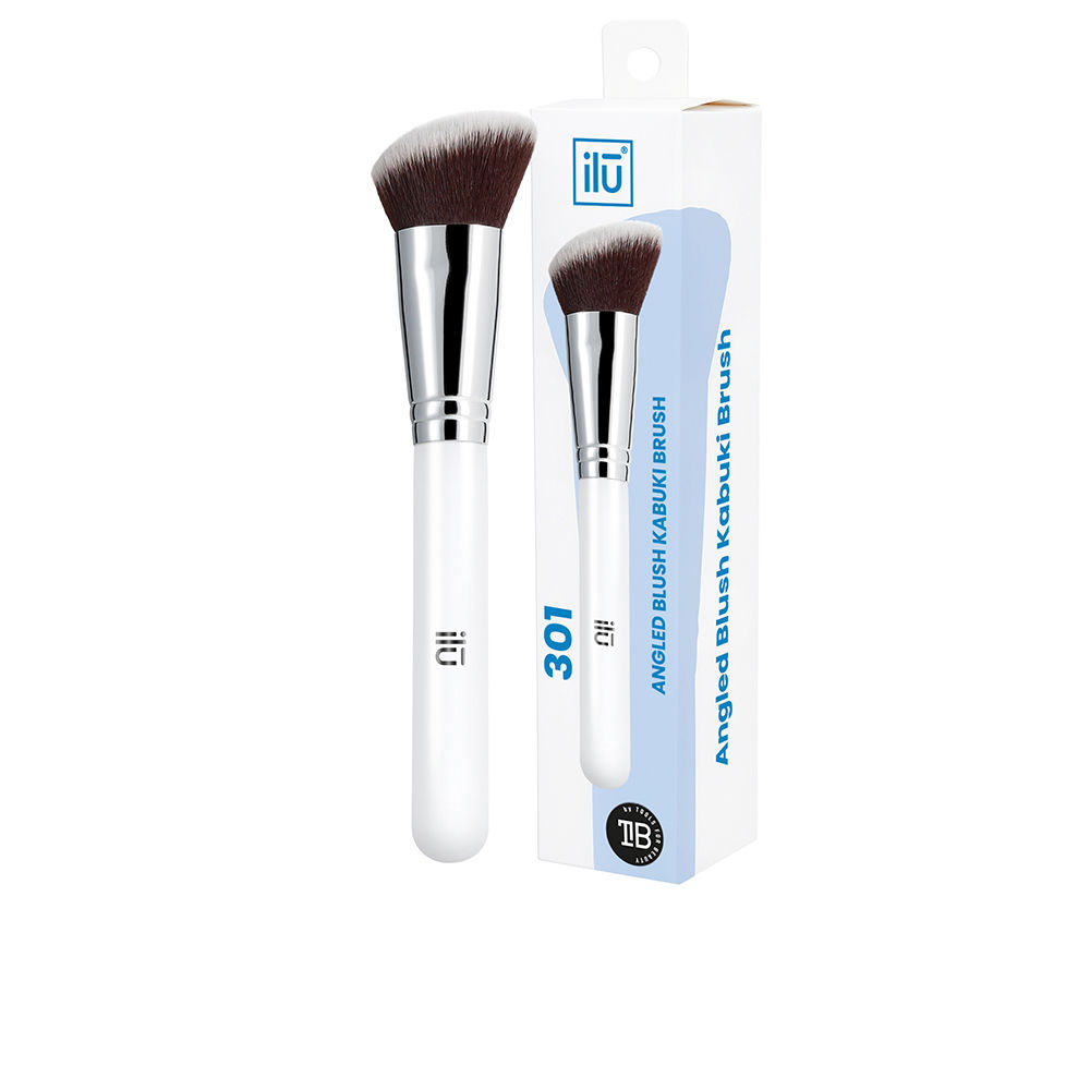 IlūAngledBlushKabukiBrush301 Ilū Angled Blush Kabuki Brush 301