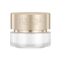 Tube  of  Mastercream  Eye  &  Lip  by  Juvena,  a  cream  indicated  for  fighting  visible  signs  of  aging  in  the  eyes  and  lips  area.
