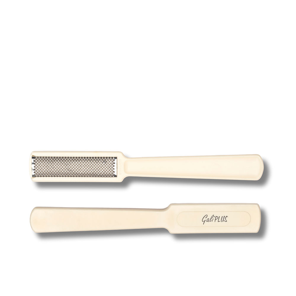 GaliplusStainlessHardnessScraper Product container of Galiplus Stainless Hardness Scraper by Galiplus, a tool indicated for removing dead skin and calluses.