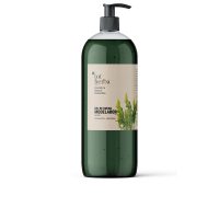 Bottle  of  Tot  Herba  Seaweed  Modelling  Shower  Gel  by  Tot  Herba,  a  shower  gel  indicated  for  firming  skin  and  combating  cellulite.
