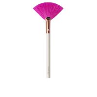 Urban Beauty United France Me Fan Brush