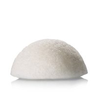 Product  container  of  Usu  Cosmetics  Konjac  Sponge  with  Collagen  by  Usu  Cosmetics,  a  sponge  indicated  for  gentle  exfoliation.