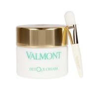 Jar  of  Valmont  Deto2X  Cream  by  Valmont,  a  detoxifying  cream  indicated  for  restoring  radiance  and  cellular  oxygenation.