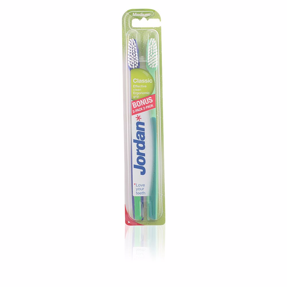 JordanClassicMediumToothbrushx2 Product container of Jordan Classic Medium Toothbrush, a manual toothbrush indicated for effective daily oral care and hygiene.