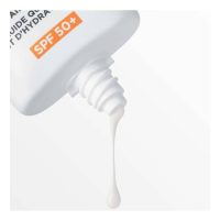 by Vichy, a fluid texture indicated for 72h hydration and high sun protection.