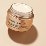 a night balm indicated for revitalizing dry mature skin.