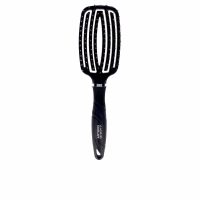 Product  container  of  Artero  Ge-Bion17  Curve  Vent  Brush  by  Artero,  a  hairbrush  indicated  for  effortless  styling  and  detangling.
