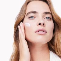 a  velvety  cream  indicated  for  overnight  firmness  and  repair.
