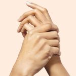a cream indicated for repairing chapped hands and strengthening nails.