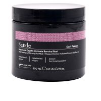 Jar  of  Sendo  Curl  Reviving  Hair  Mask  by  Sendo,  a  hair  mask  indicated  for  moisturizing  and  fighting  hair  dryness.