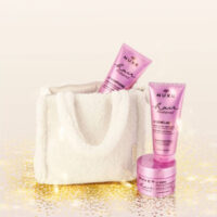 a hair care kit indicated for cleansing and restoring hair shine.