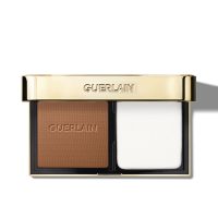 Compact  of  Guerlain  Parure  Gold  Compact  Makeup  Foundation  Color  5N,  a  foundation  indicated  for  a  luminous  complexion.