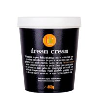 Jar  of  Dream  Cream  Moisturizing  Mask  by  Lola  Cosmetics,  a  hair  mask  indicated  for  hydrating  dry  and  unruly  hair.