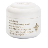 Jar  of  Ziaja  Argan  Revitalizing  Facial  Cream  by  Ziaja,  a  facial  cream  indicated  for  dry  and  irritated  skin.