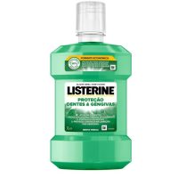 Bottle  of  Listerine  Teeth  &  Gums  Mouthwash  by  Listerine,  a  liquid  rinse  indicated  for  protecting  teeth  and  swollen  gums.