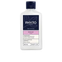 Bottle  of  Phyto  Curls  Hydration  Shampoo,  a  light  shampoo  indicated  for  cleansing  and  moisturizing  curly  hair.