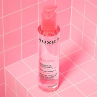 a cleansing oil indicated for removing makeup and soothing skin.