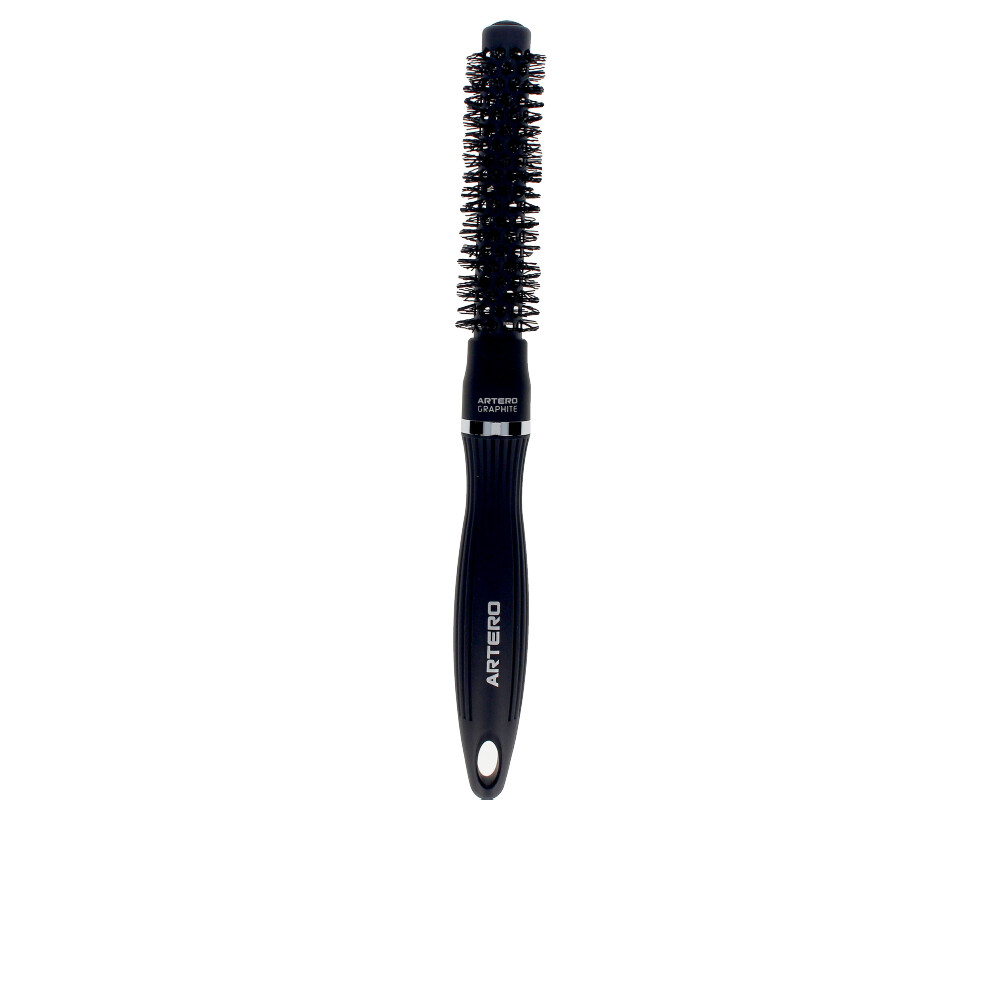ArteroGraphiteBrush16mm Product container of Artero Graphite Brush 16mm by Artero, a ceramic and graphite brush indicated for adding volume and curl.